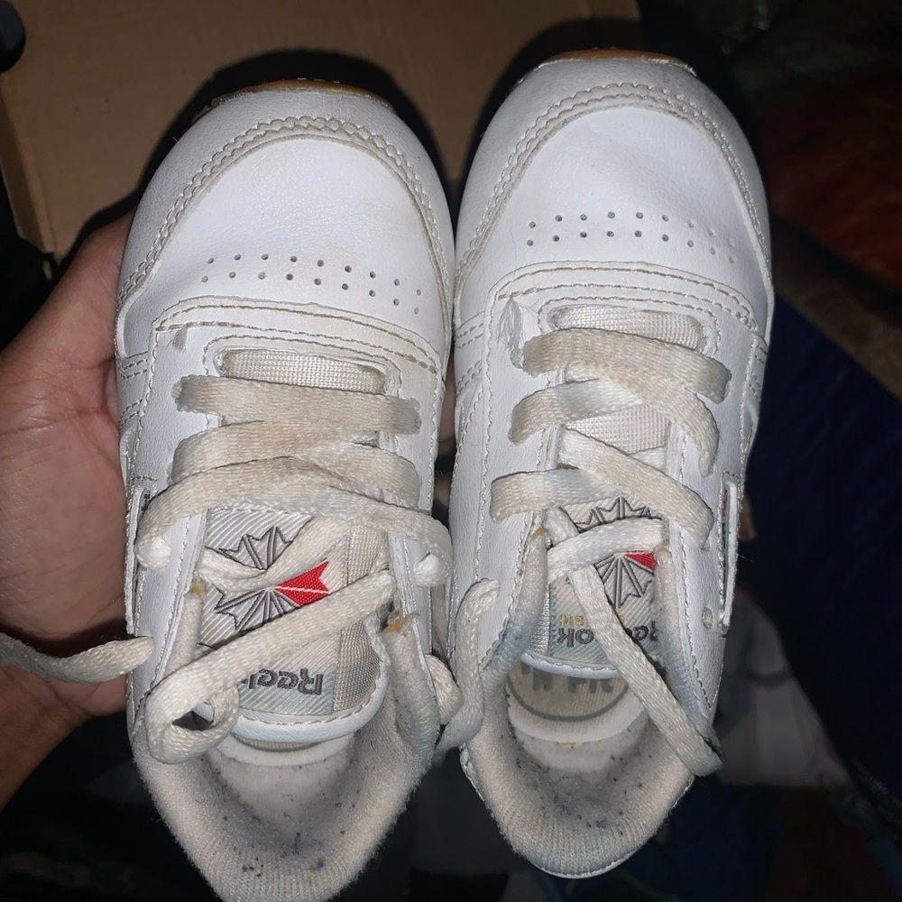 Classic Reebok - Picture 6 of 6